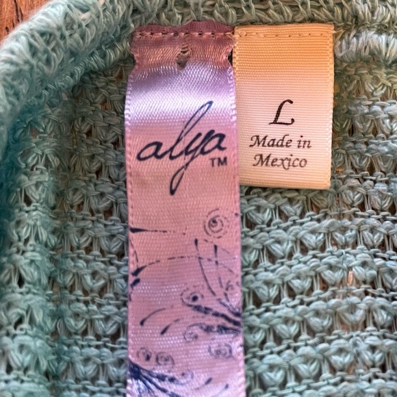 Francesca’s Turquoise Hi-Lo Sweater | Large - Picture 8 of 8